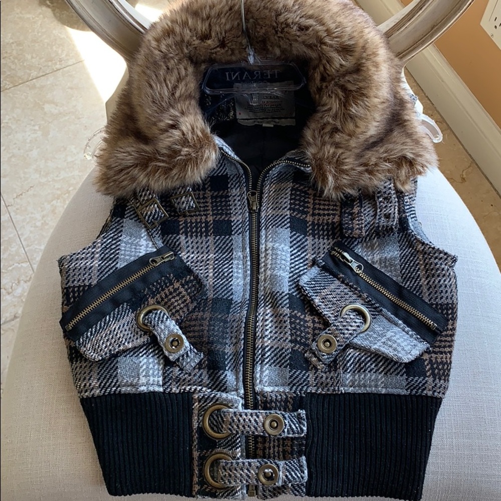 Faux Fur Collard Vest